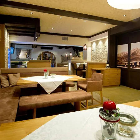 Hotel Stegerbraeu 3*